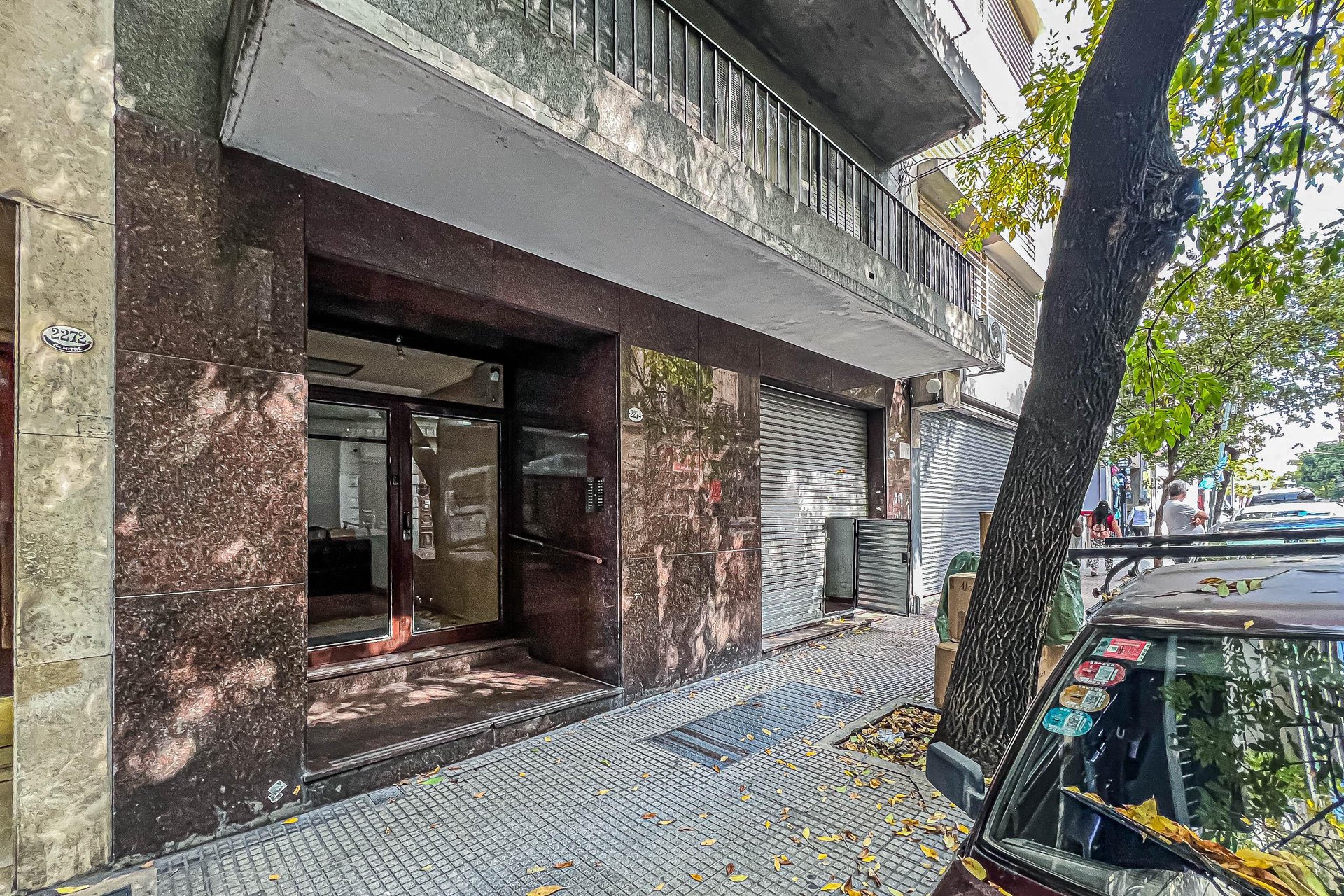 Departamento en venta de 5 ambientes con patio y pileta. — foto 2 de 39