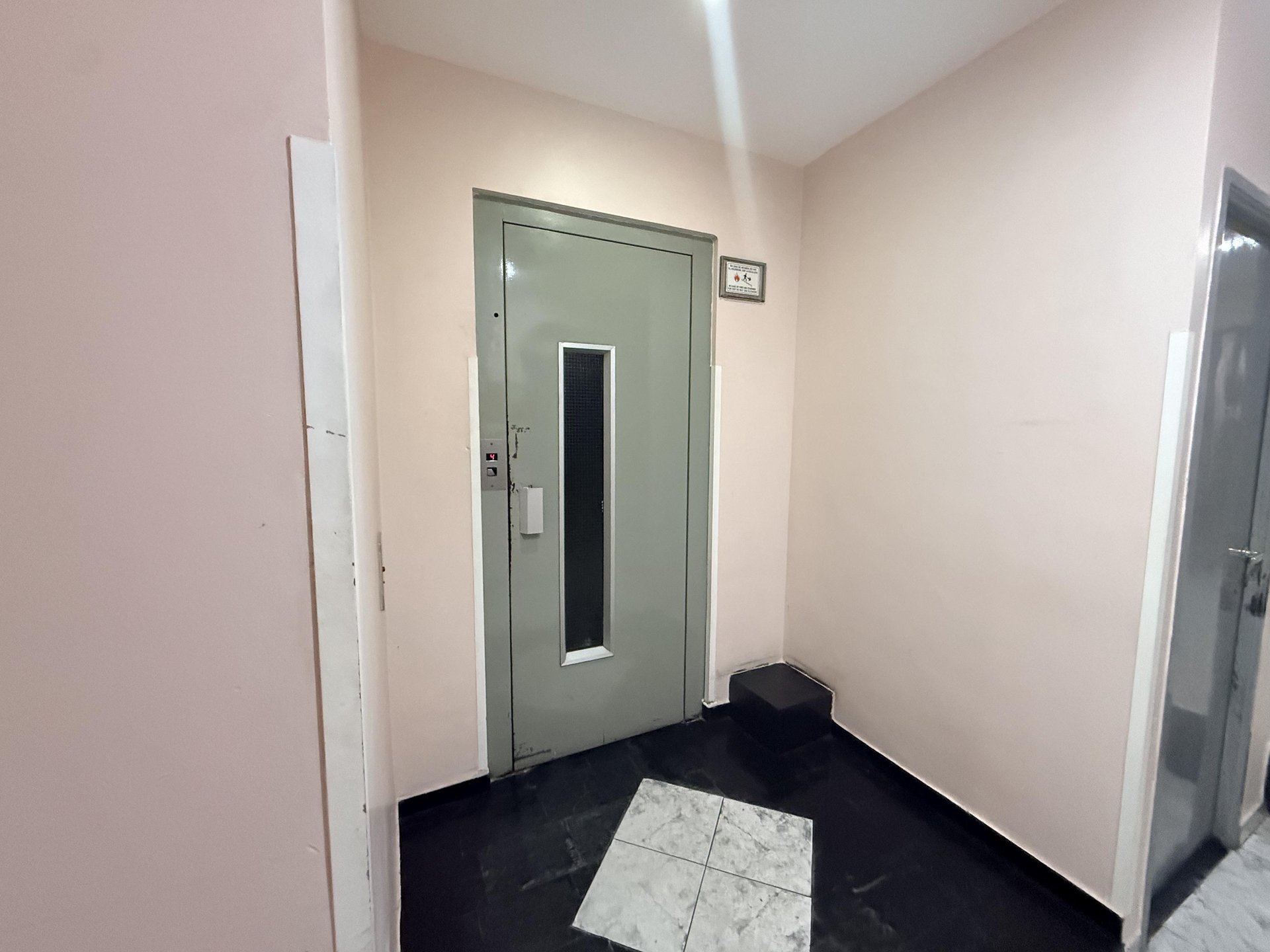 Monoambiente al frente luminoso, cocina separada y baño completo! — foto 2 de 12