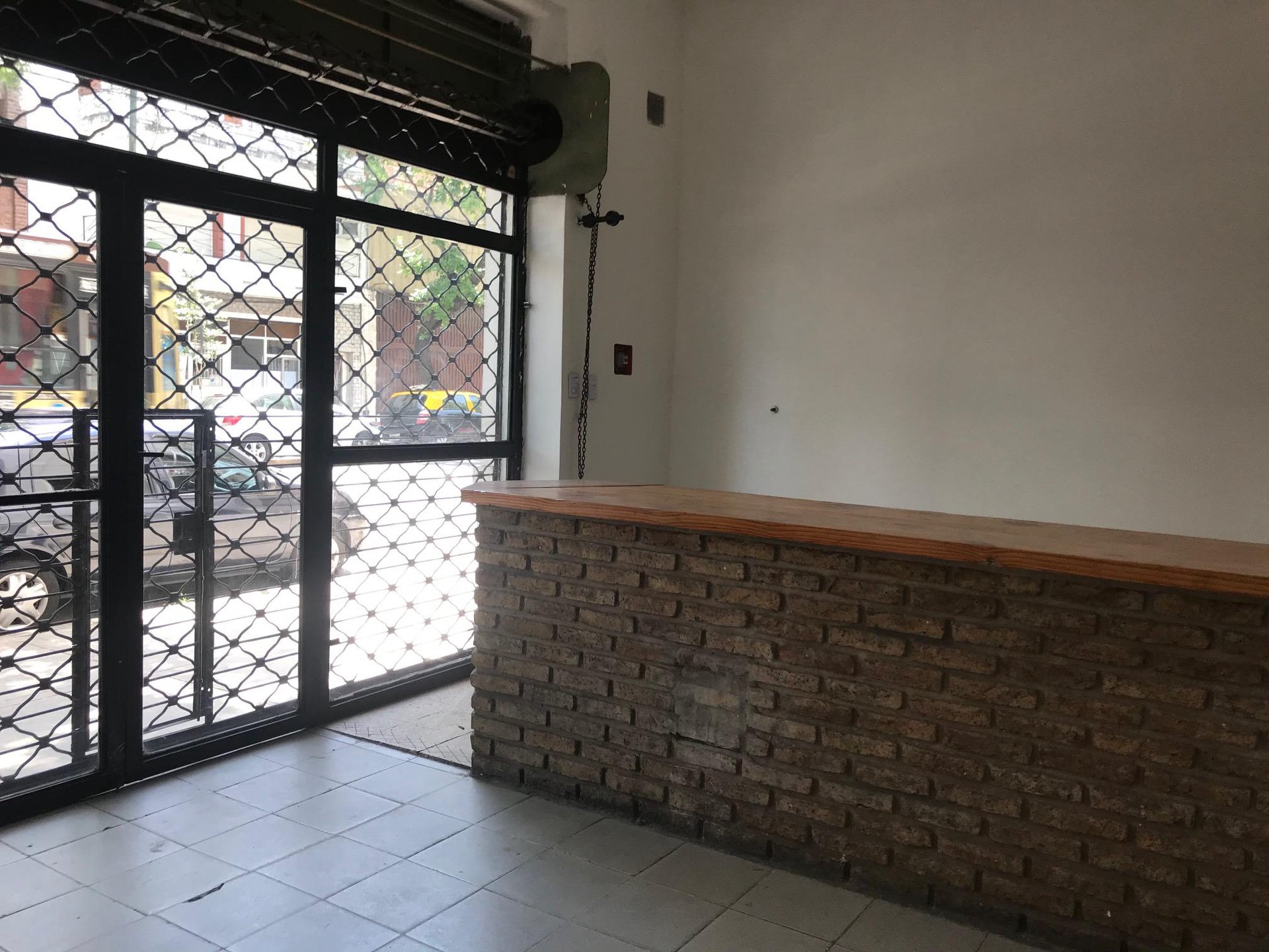 Local  comercial sin expensas con gran visibilidad de 43.74 mts  San Cristobal- Capital Federal — foto 4 de 16
