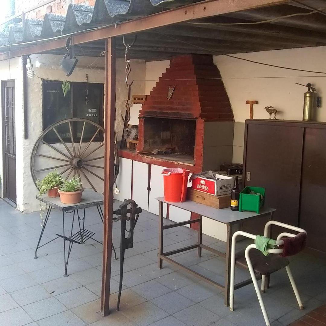 Excelente propiedad en lote propio 3 amb con fondo libre y e — foto 5 de 13