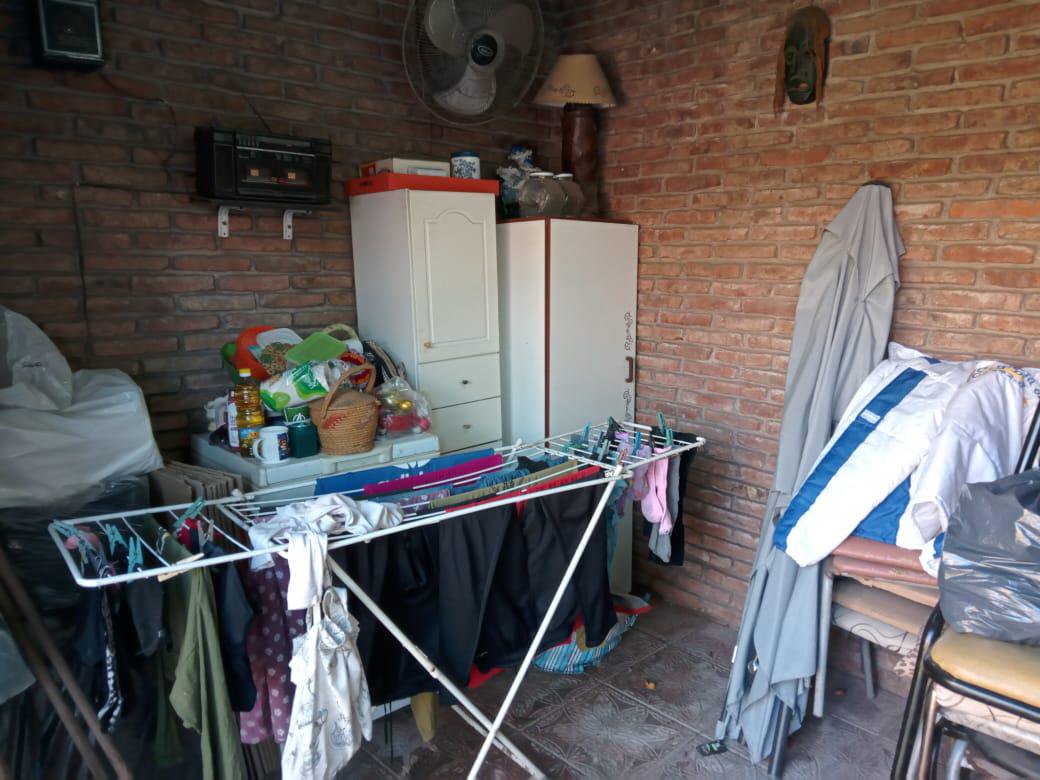 EXCELENTE CHALET DE 3 AMBIENTES CON PARQUE,QUINCHO Y PISCINA — foto 5 de 46