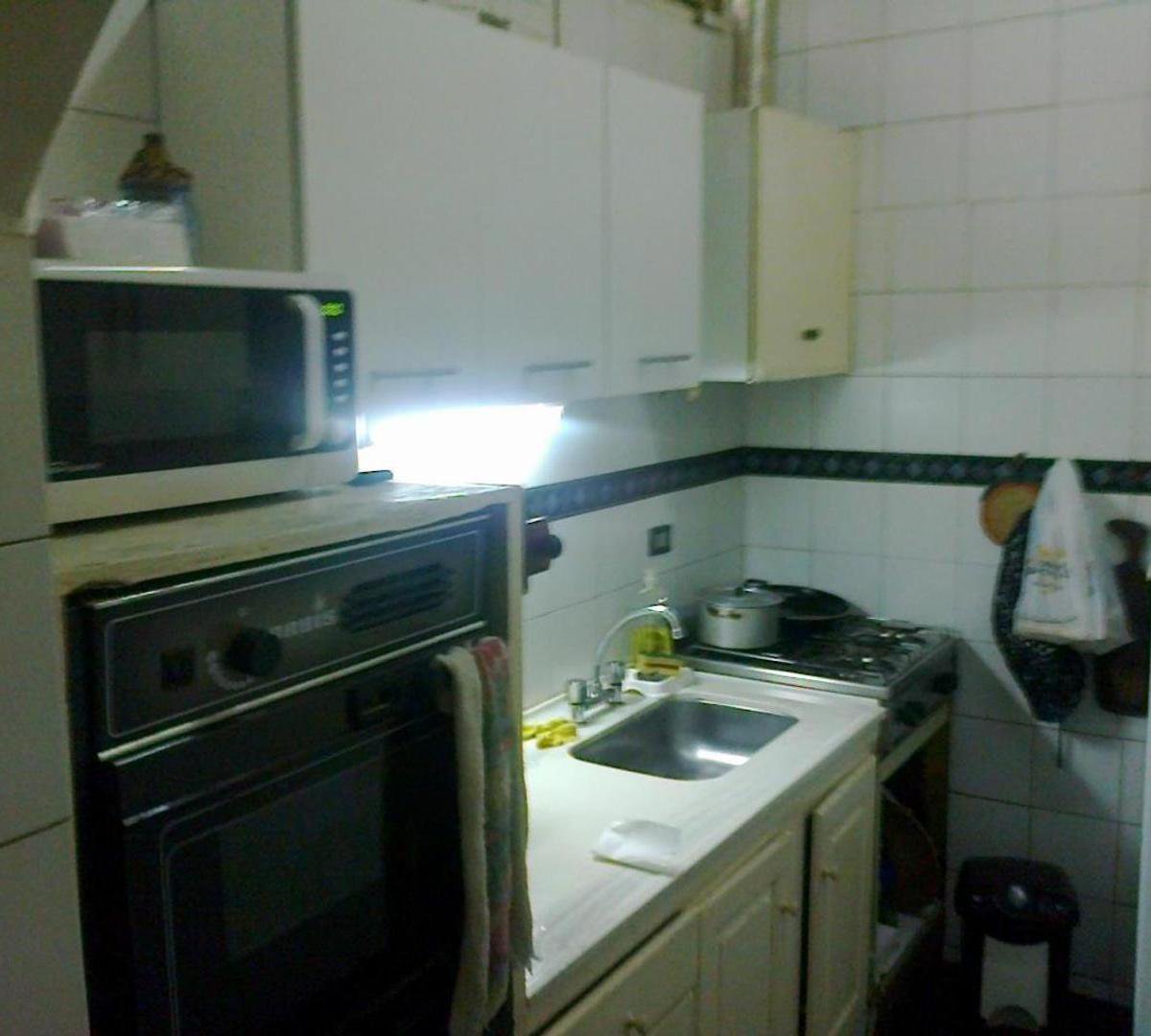 EXCELENTE PH FRENTE 4 AMBIENTES CON FONDO LIBRE Y PISCINA — foto 4 de 18