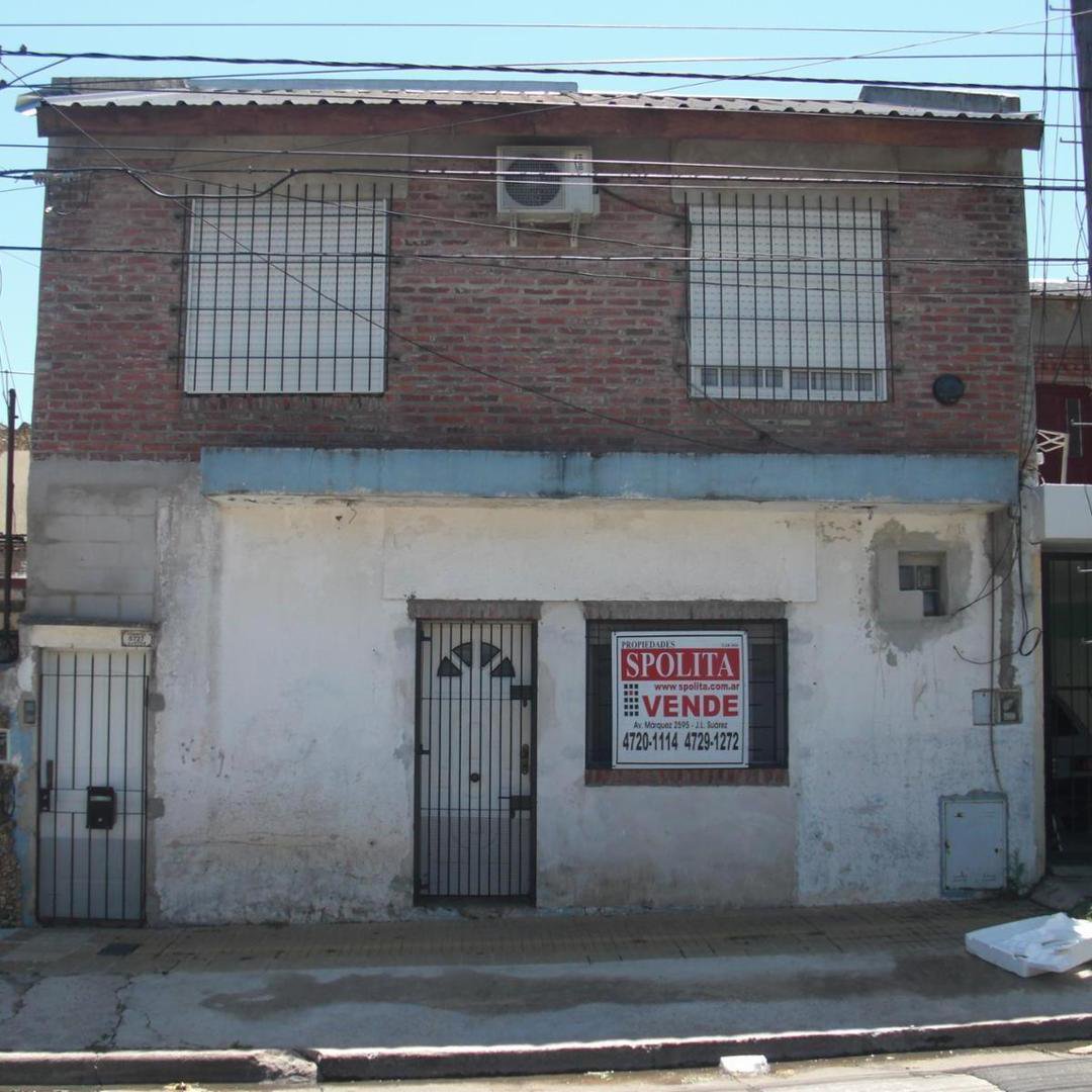 CASA MULTIFAMILIAR CON 4 DORMITORIOS, 2 BAÑOS Y PATIO — foto 2 de 31