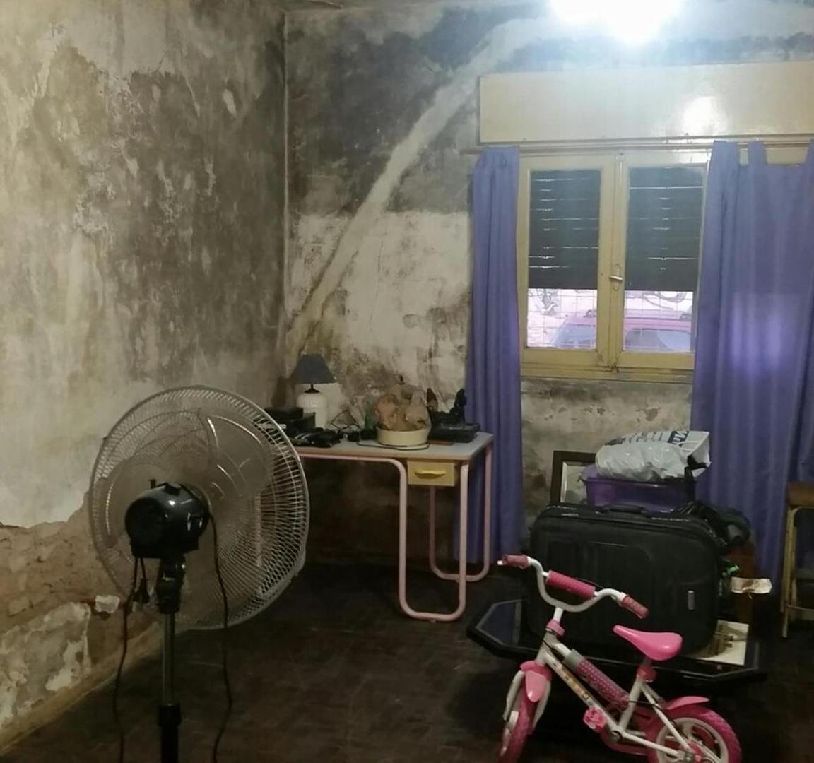 Casa de losa, todo en planta baja, a refaccionar. — foto 5 de 9