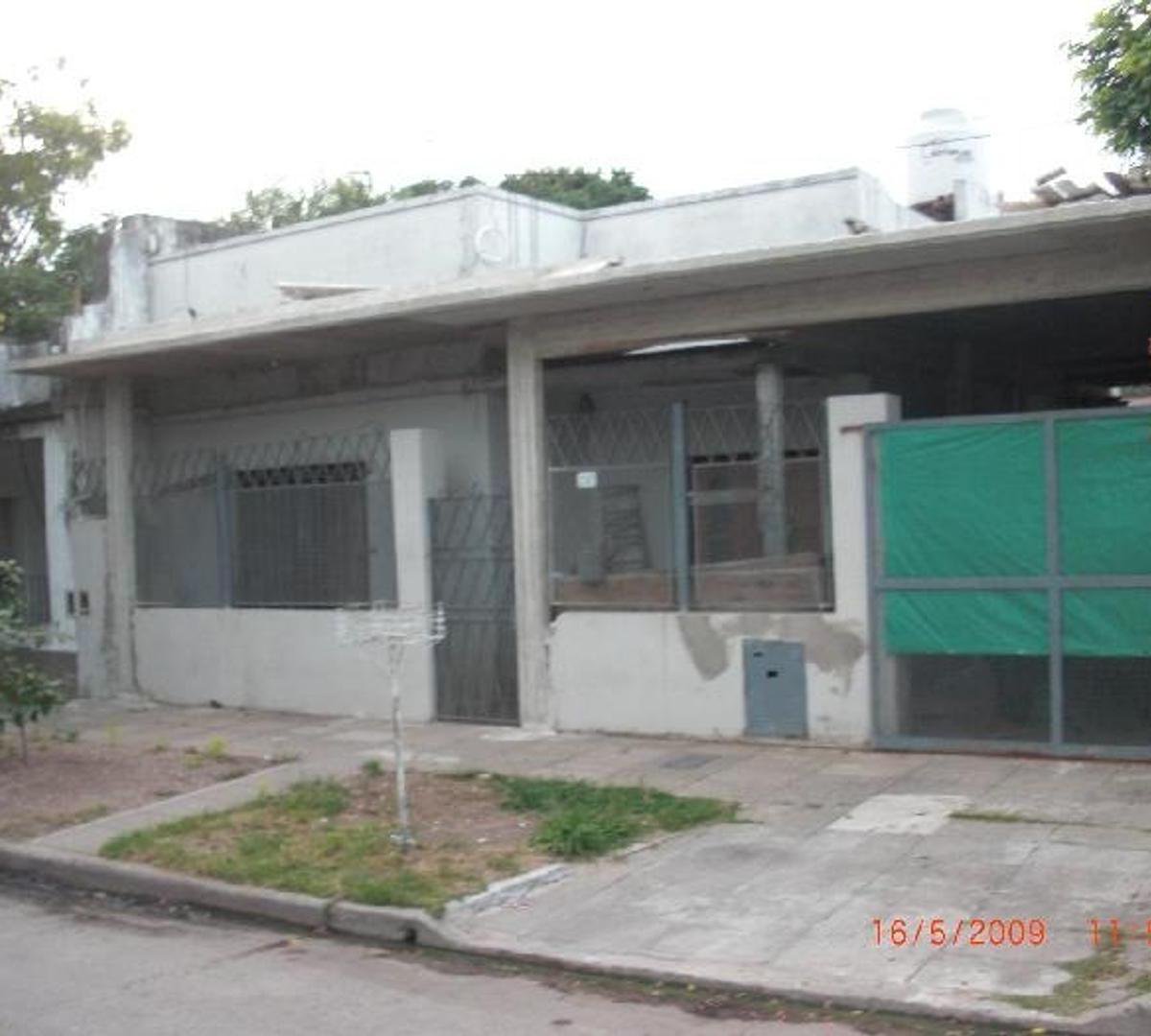 CASA 3 AMB + DEPTO 2 AMB — foto 2 de 17