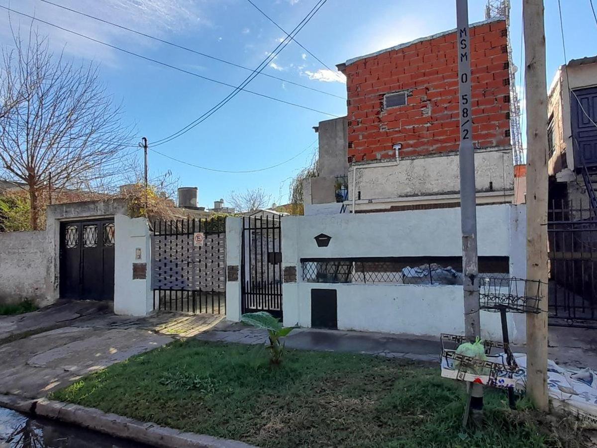 Propiedad multifamiliar en Villa Ballester — foto 1 de 21