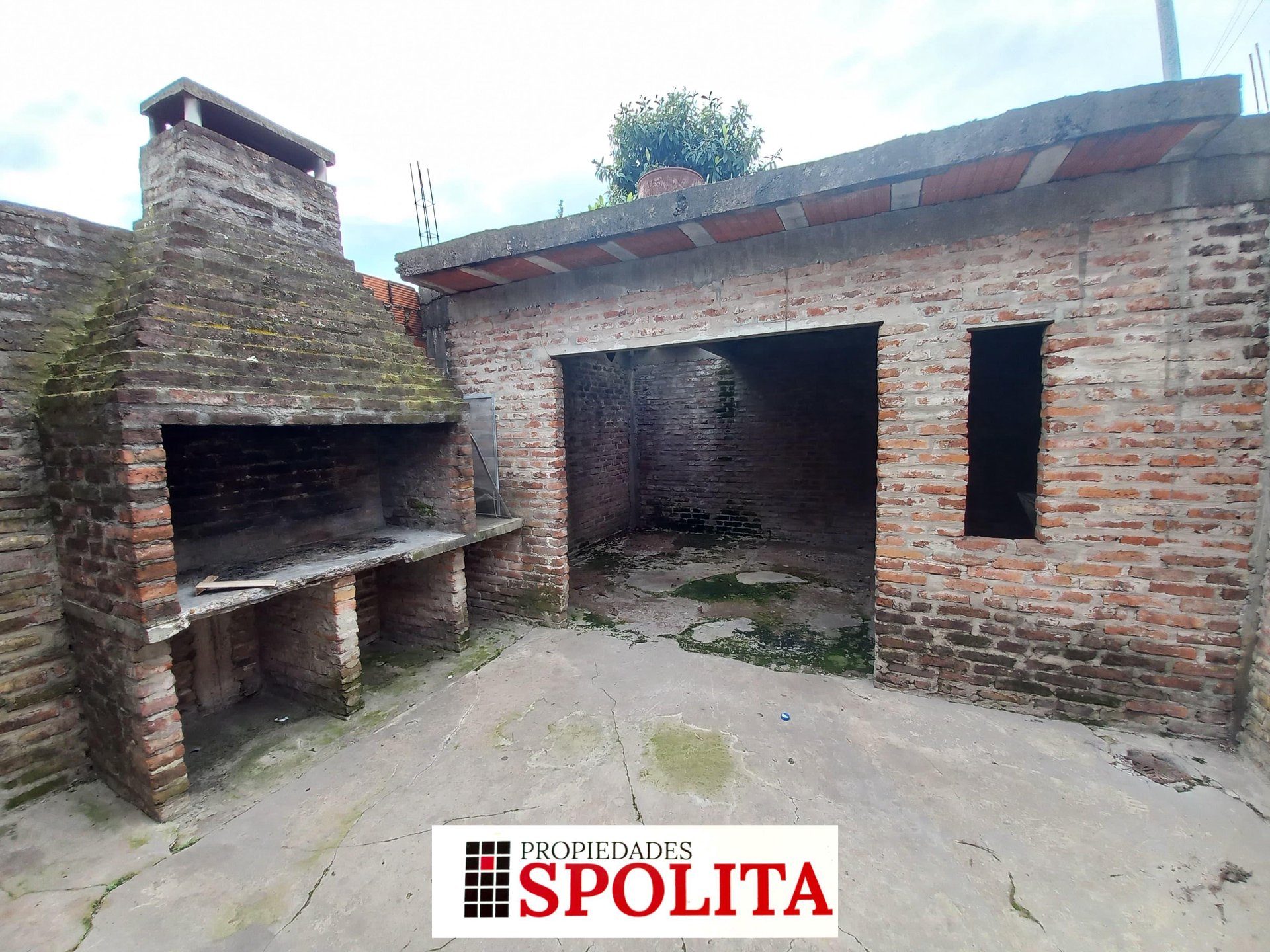 CASA EN VENTA CON POSIBILIDAD DE CONTINUAR CONSTRUYENDO — foto 4 de 31