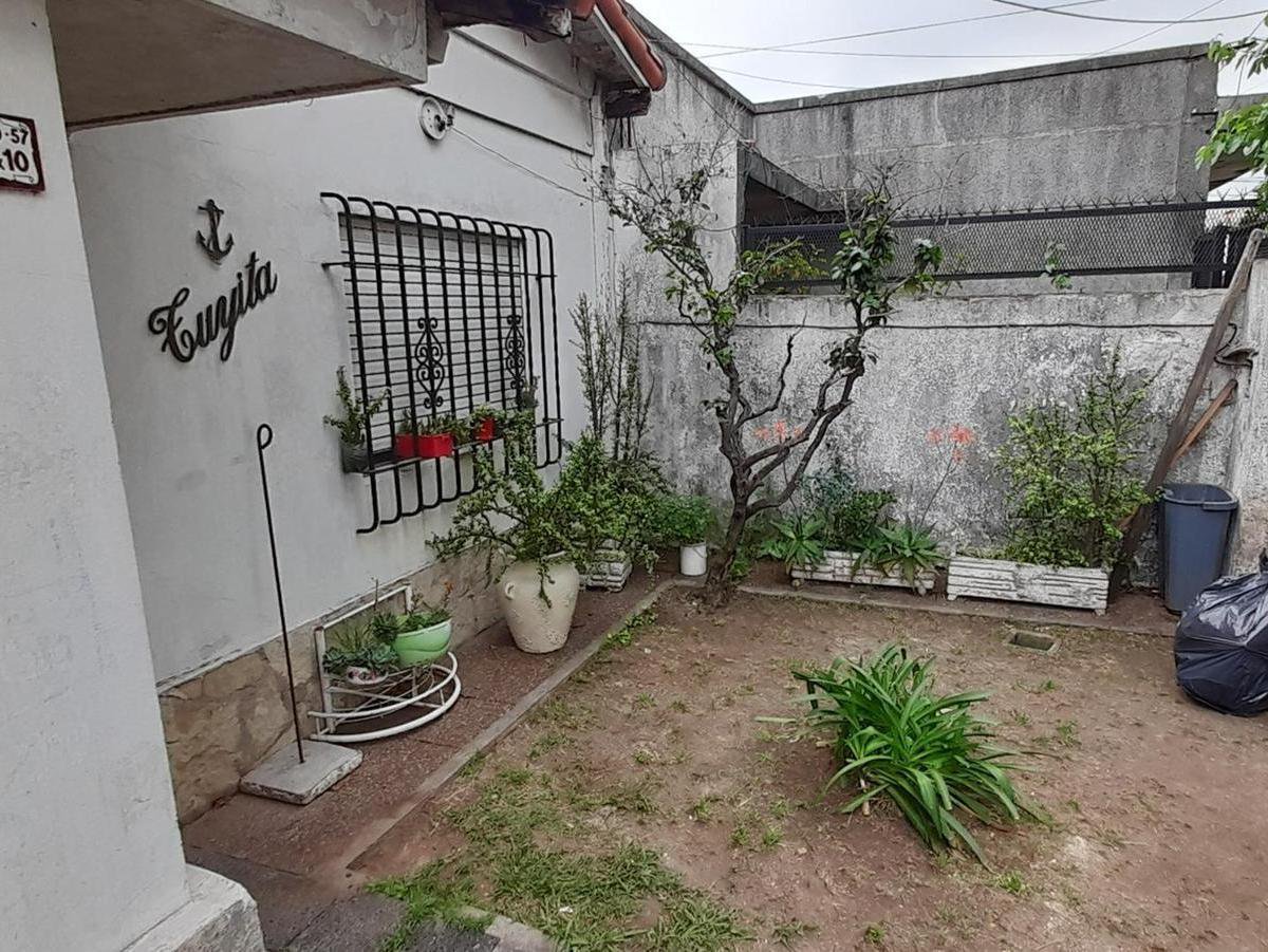 AMPLIA PROPIEDAD EN LOTE PROPIO A 300 MTS DE AV MARQUEZ — foto 3 de 28