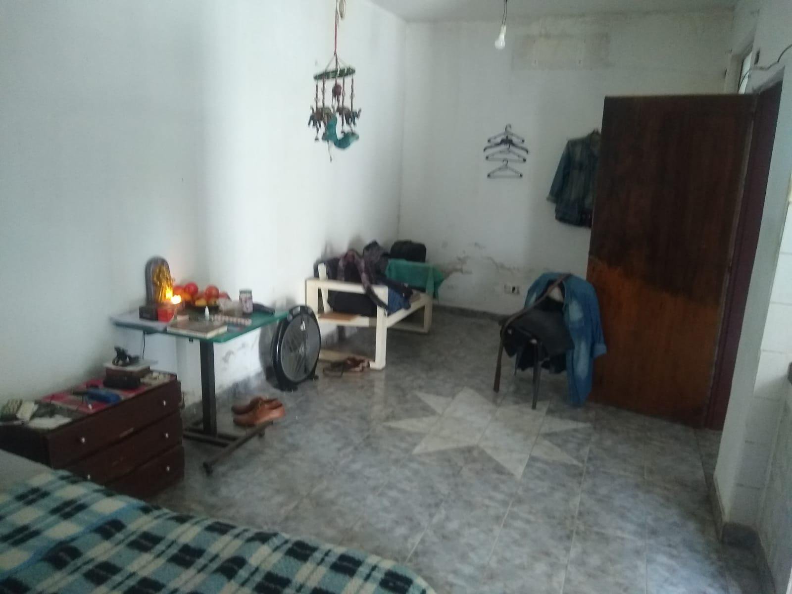 CASA CON 1 DORMITORIO, LIVING, COCINA, COMEDOR Y GARAGE — foto 4 de 20