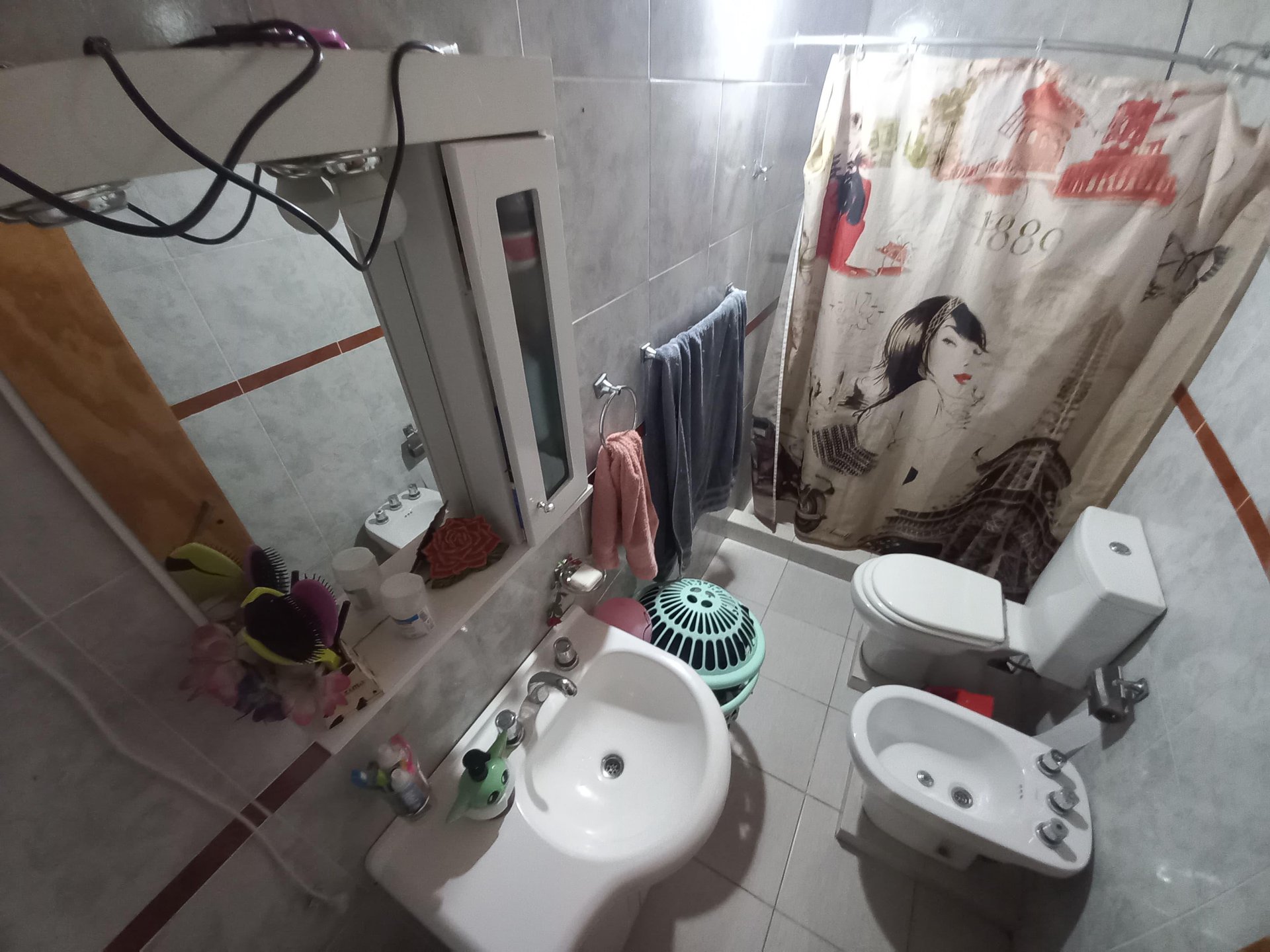 Casa 3 Ambientes Con Jardín Al Frente y Entrada vehicular — foto 3 de 16