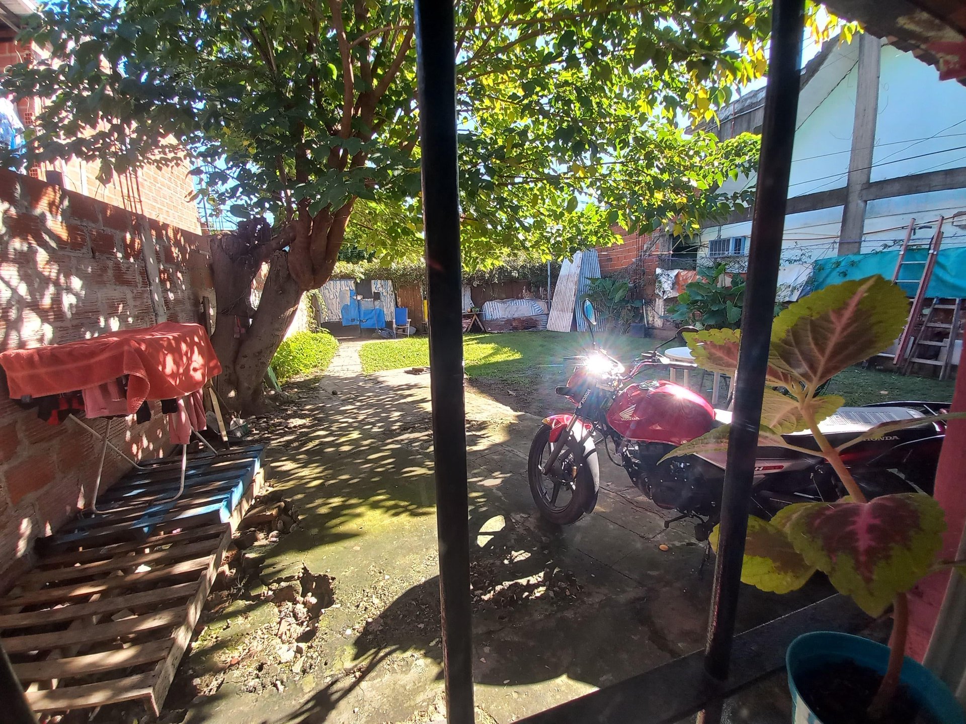 Casa 3 Ambientes Con Jardín Al Frente y Entrada vehicular — foto 4 de 16