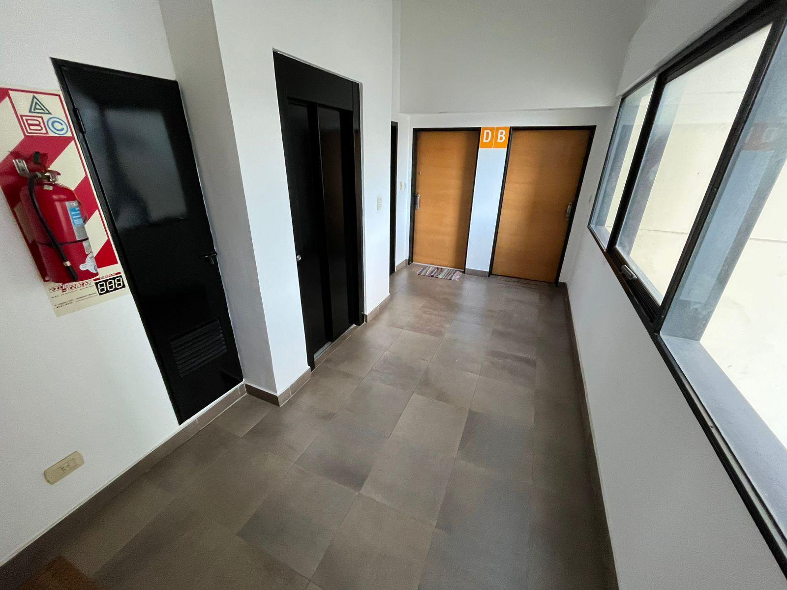 Departamento en La Lucila — foto 1 de 28