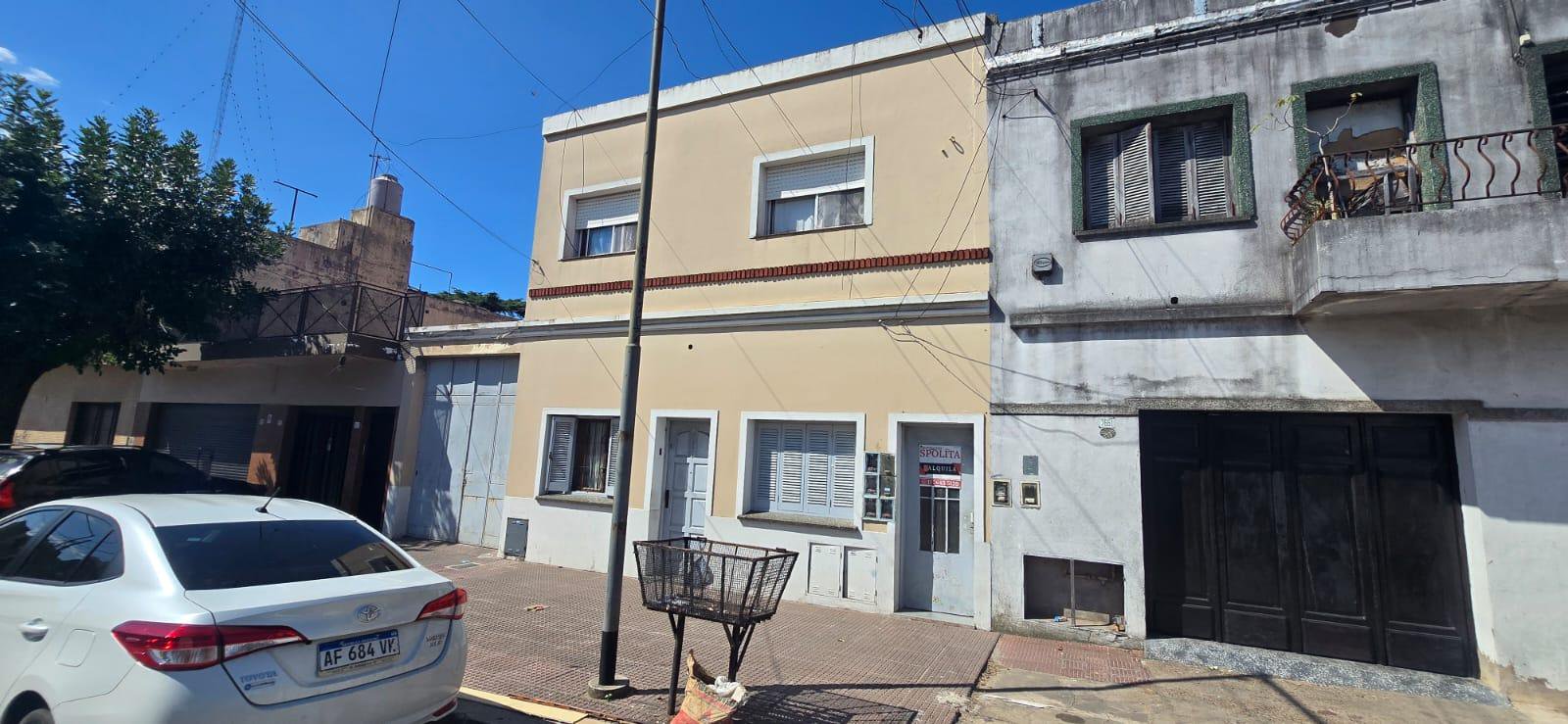 Departamento en Jose León Suarez