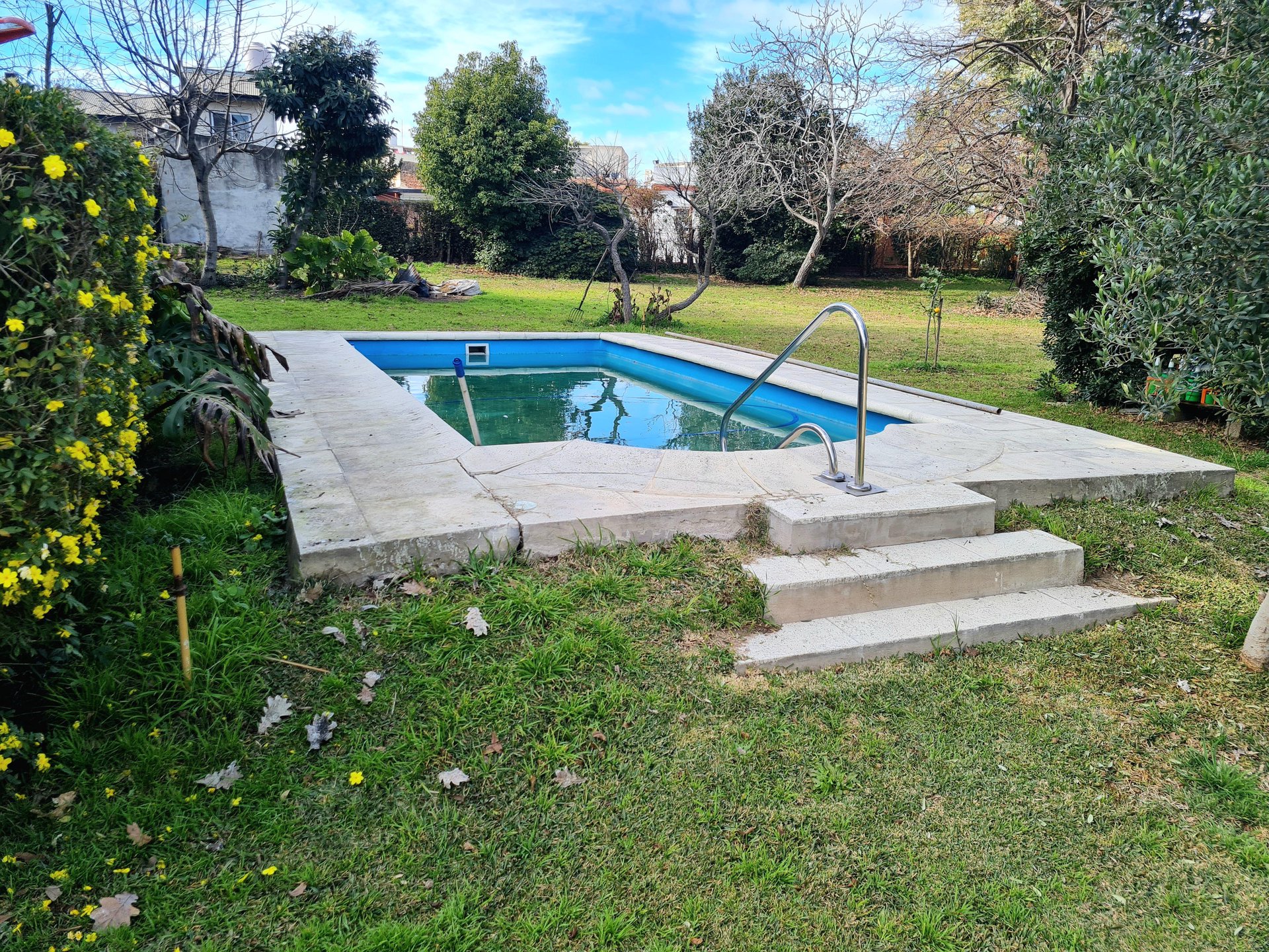 CASA CON LOTE PROPIO DE 5 AMBIENTES. JOSE LEON SUAREZ — foto 2 de 24