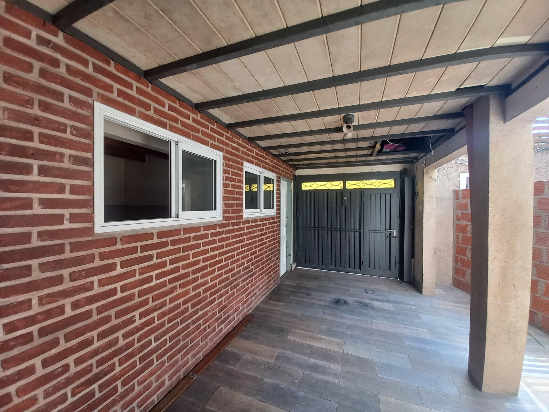 Casa - Jose León Suarez — foto 2 de 37