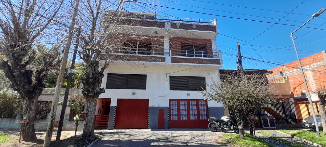 Casa en Jose León Suarez — foto 1 de 39