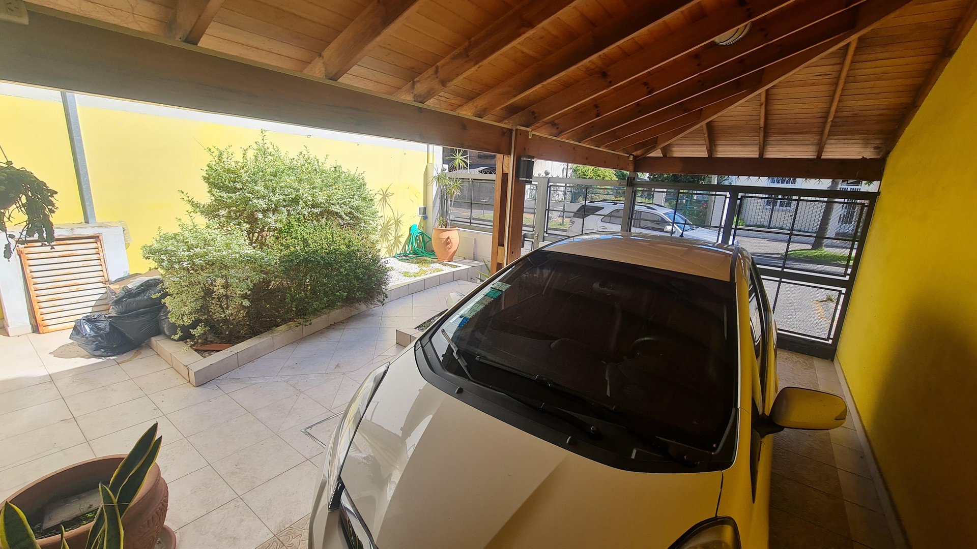 CASA EN LOTE PROPIO EN VENTA  DE 4 AMBIENTES - VILLA BALLESTER — foto 3 de 17