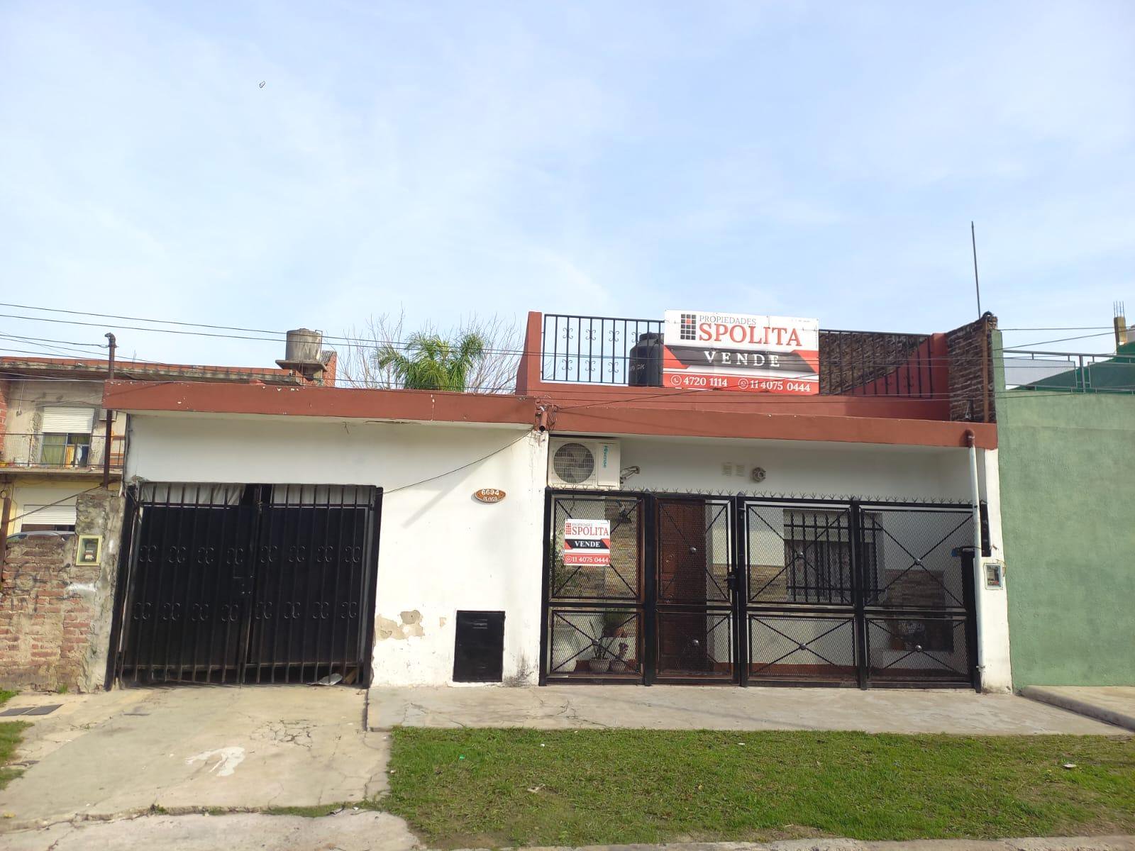 CASA EN VENTA - LOMA HERMOSA — foto 1 de 39