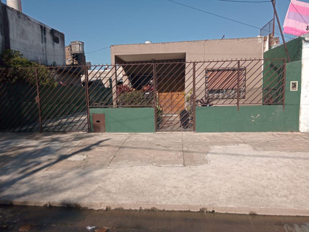 Casa en Jose León Suarez — foto 1 de 39