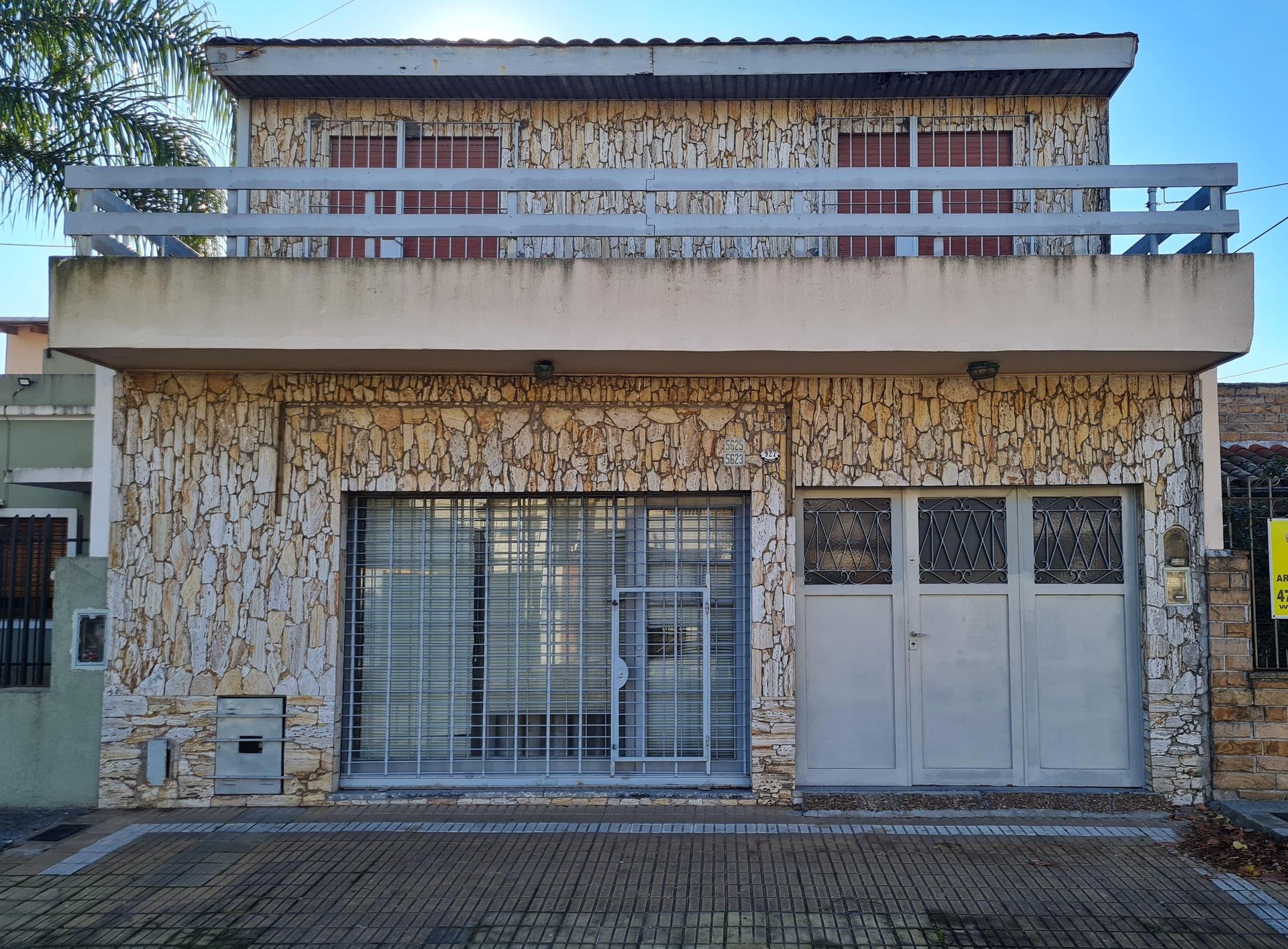 Casa multifamiliar con local en  Venta en Villa Ballester — foto 1 de 28