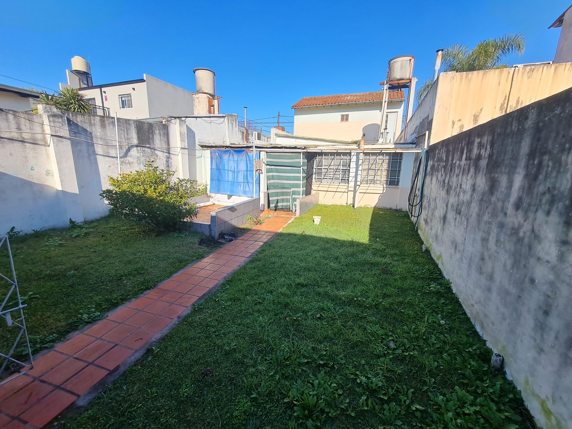 Casa multifamiliar con local en  Venta en Villa Ballester — foto 2 de 28