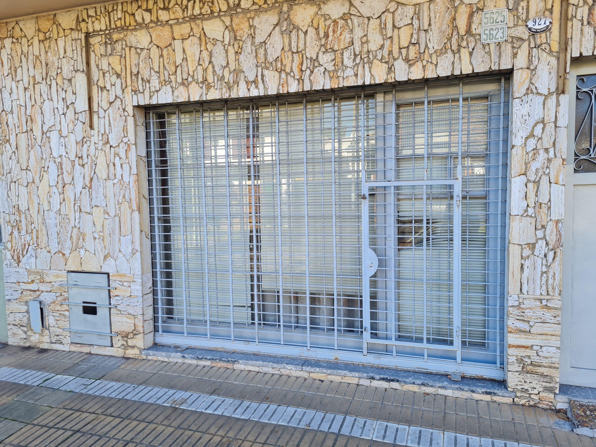 Casa multifamiliar con local en  Venta en Villa Ballester — foto 3 de 28