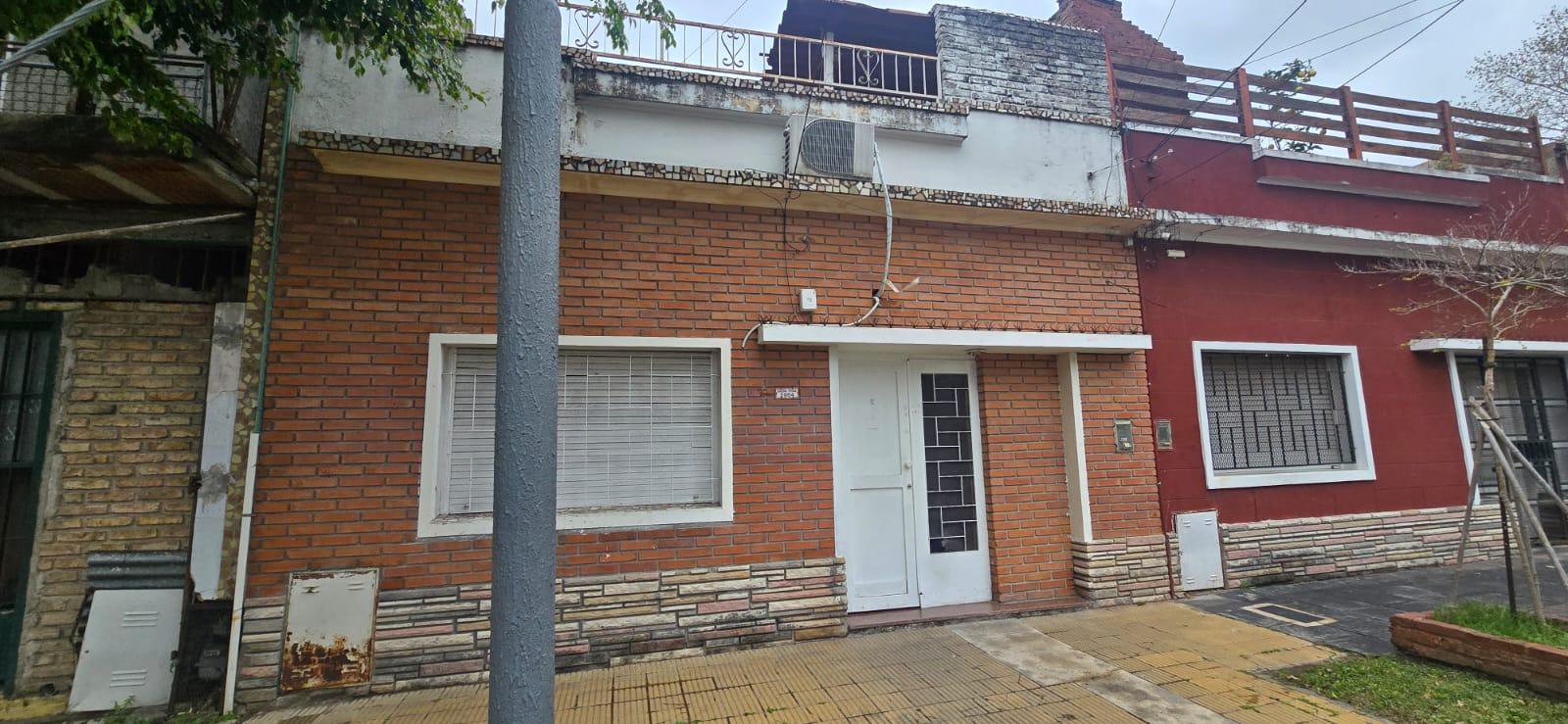 Casa en venta en Jose León Suarez — foto 1 de 12