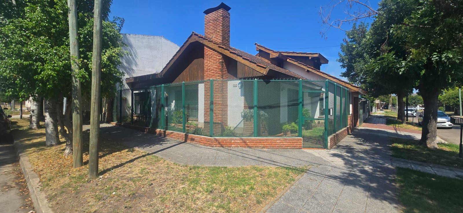Casa en Jose León Suarez — foto 1 de 24