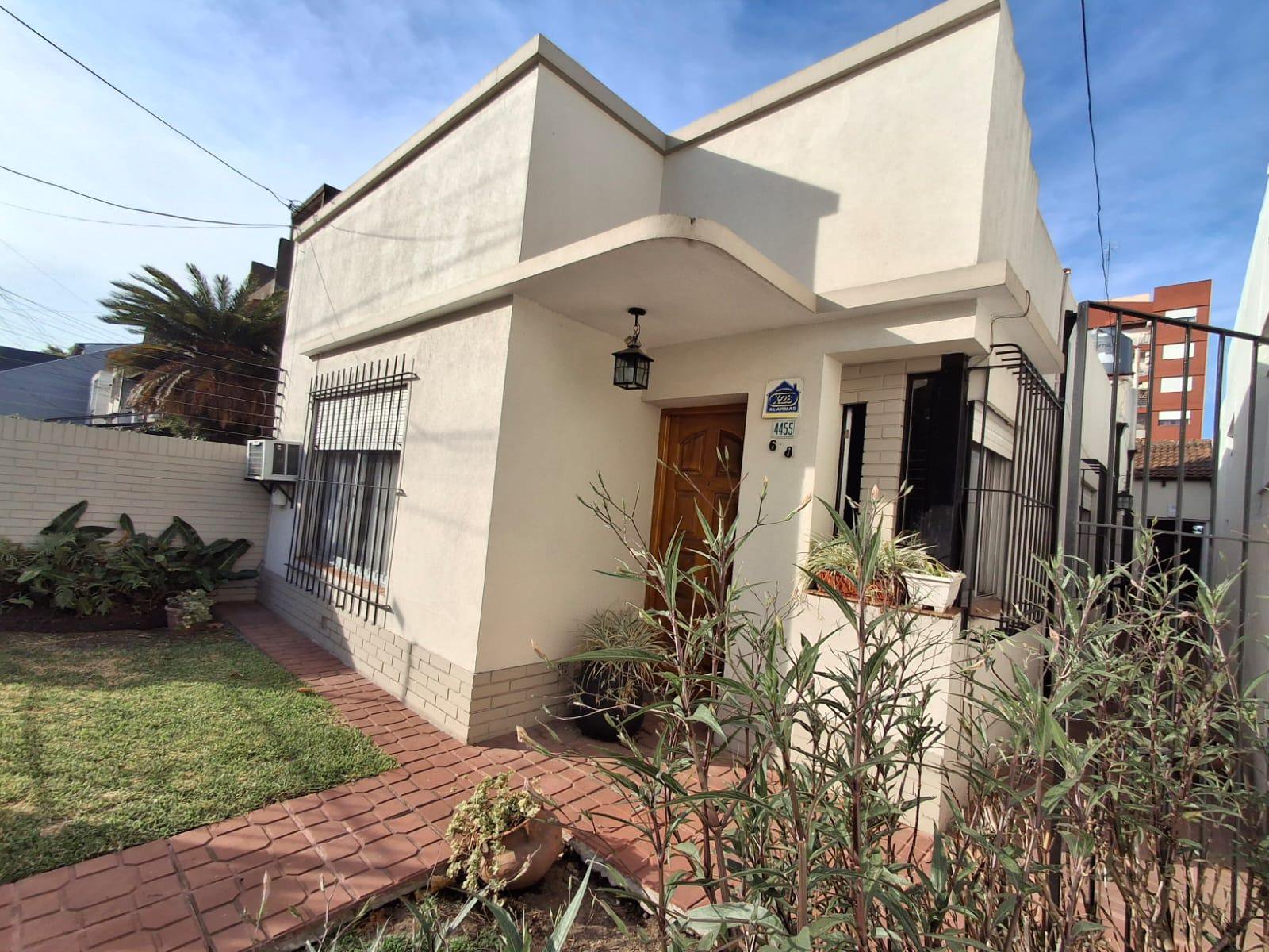Casa 4 ambientes en venta en Villa Ballester — foto 2 de 50