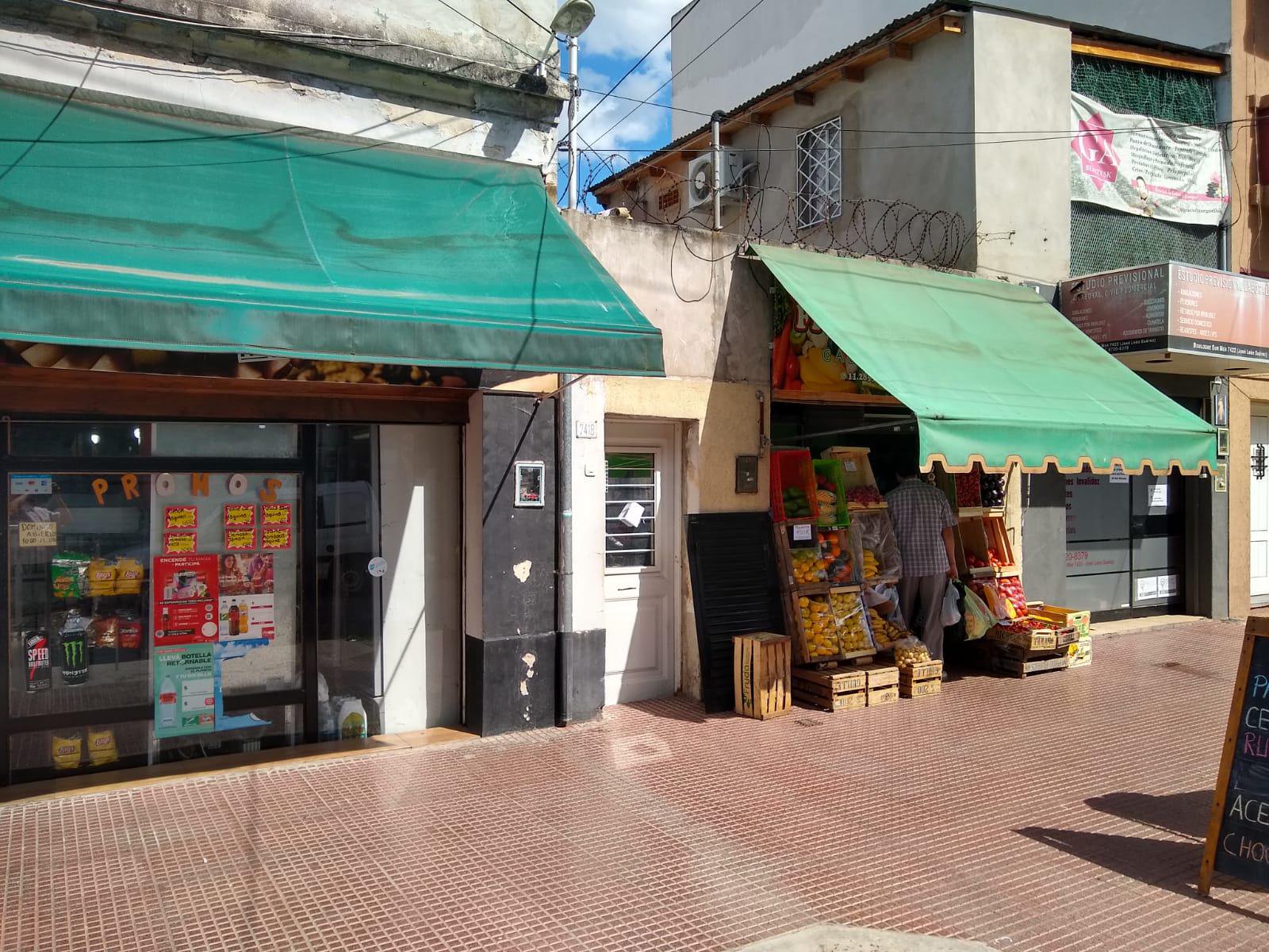 EXCELENTE LOCAL COMERCIAL A MTS DE AV MARQUEZ — foto 2 de 3