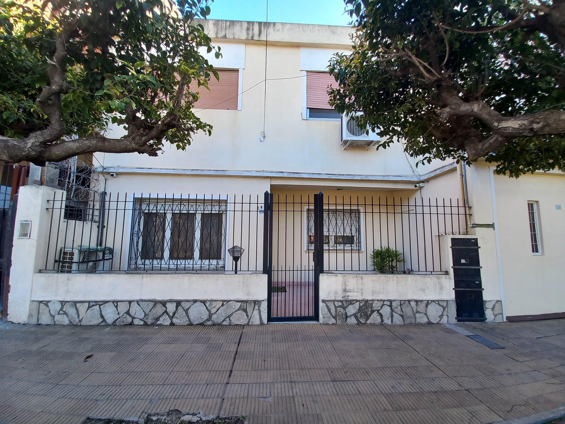 PH en Jose León Suarez — foto 1 de 27