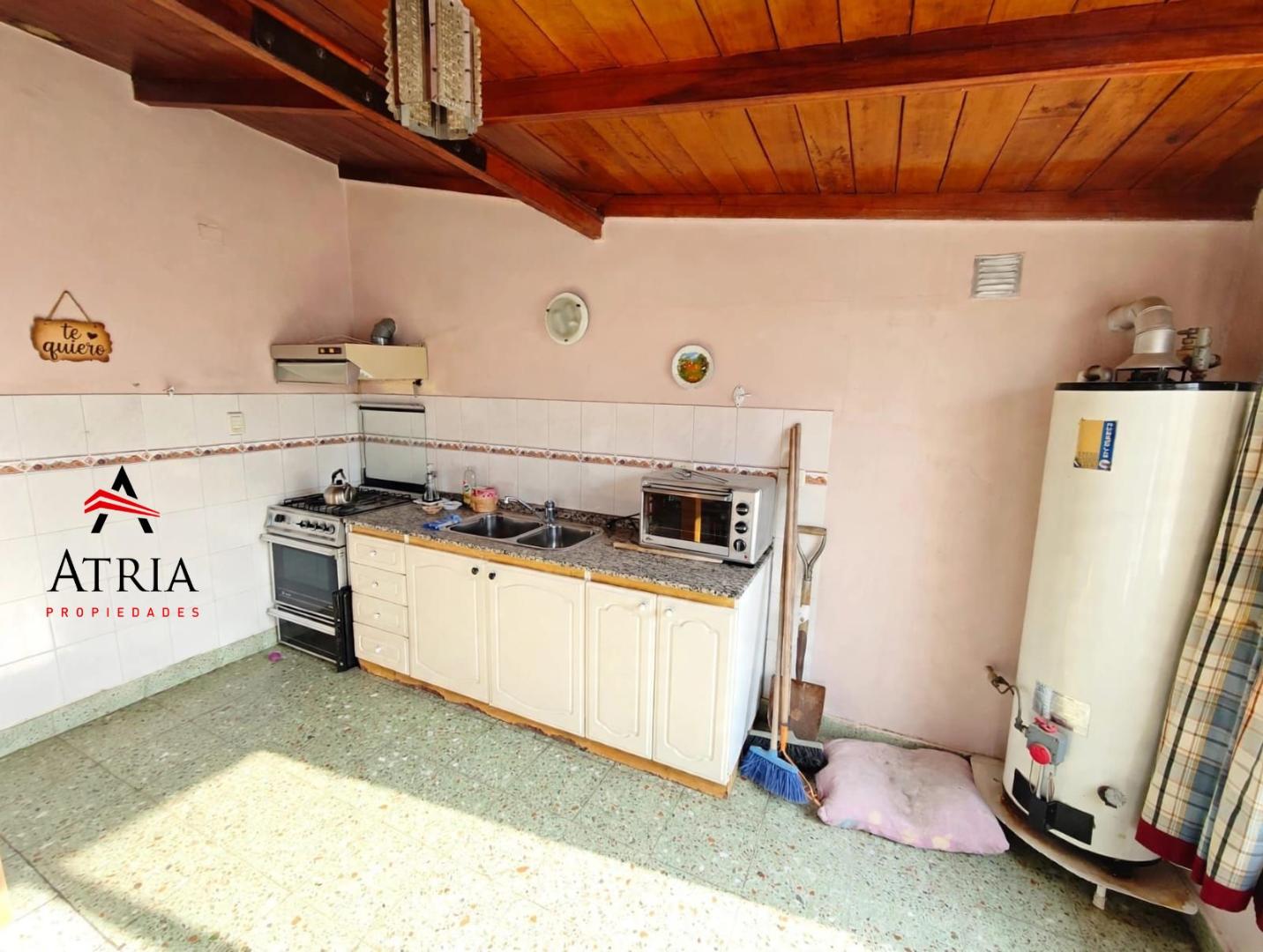 Casa en esquina - VENTA - KM 8 — foto 4 de 18