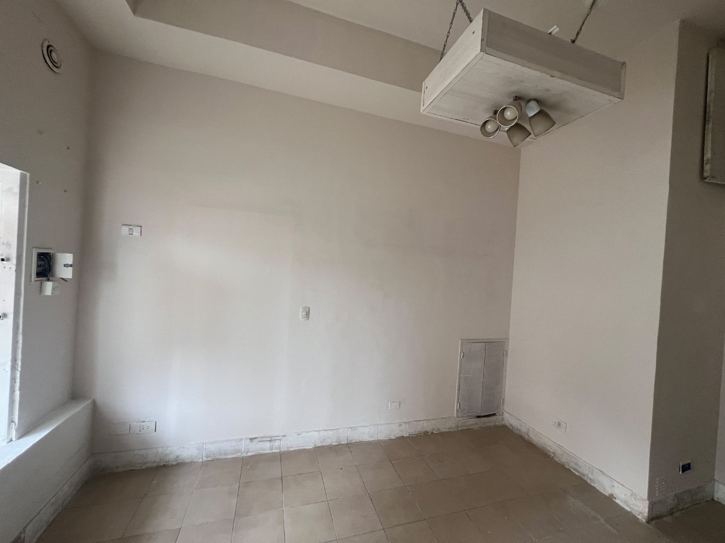 ALQUILER LOCAL COMERCIAL PELLEGRINI N°791 — foto 5 de 6