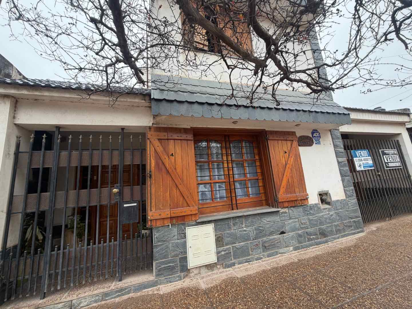 CASA 4 DORMITORIOS ALBERDI RIO CUARTO