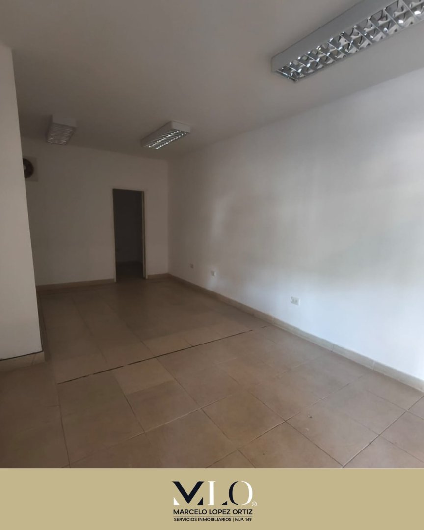 ALQUILER LOCAL COMERCIAL CON OFICINA — foto 4 de 7