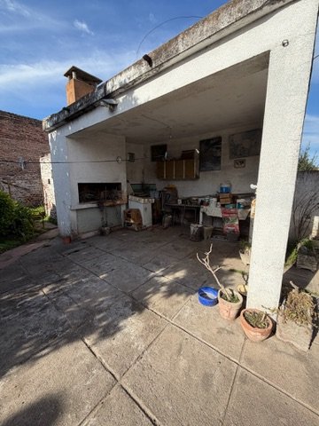 CASA EN VENTA BARRIO ALBERDI — foto 2 de 12