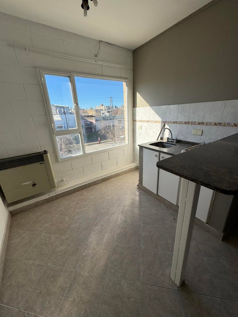 ALQUILER MONOAMBIENTE BARRIO ROCA — foto 4 de 4