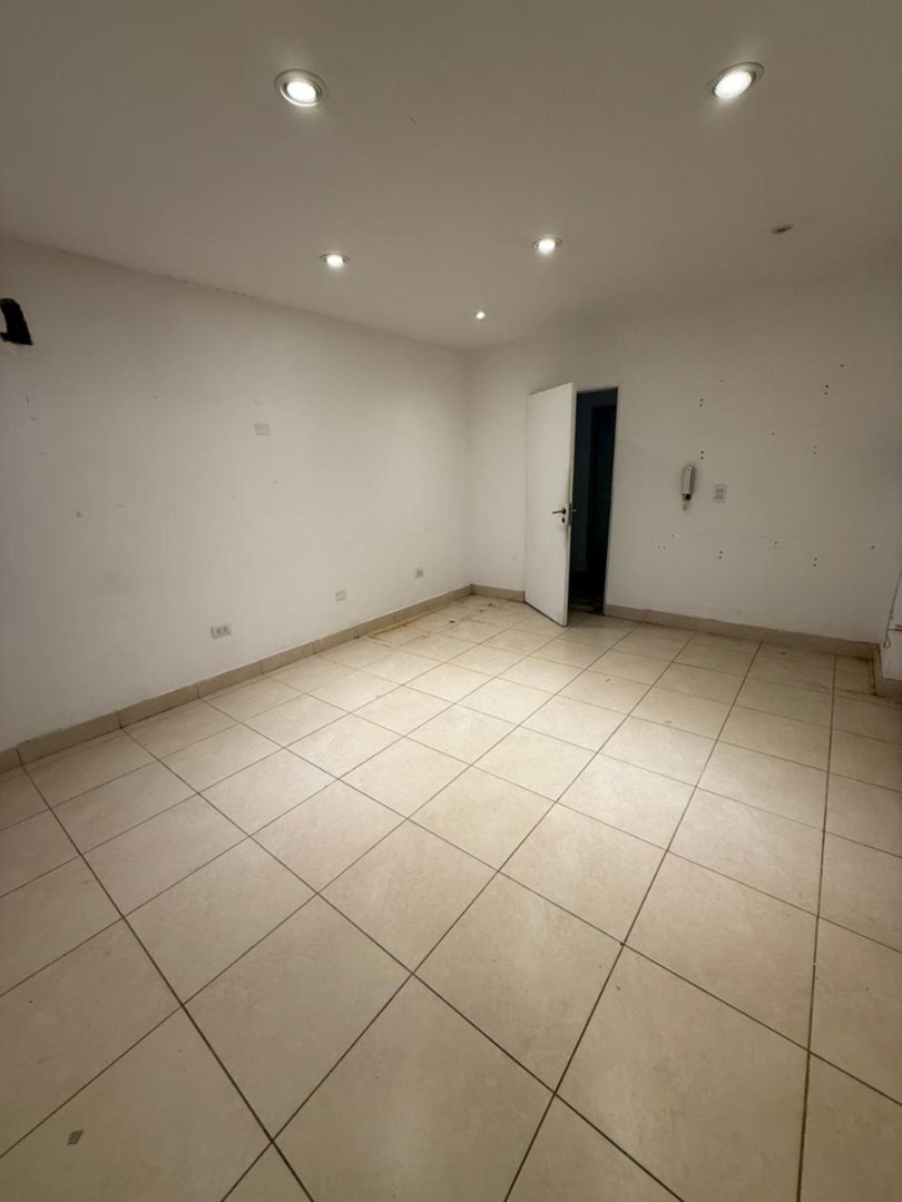 ALQUILER OFICINA 20m2 CASCO VIEJO YERBA BUENA — foto 2 de 8