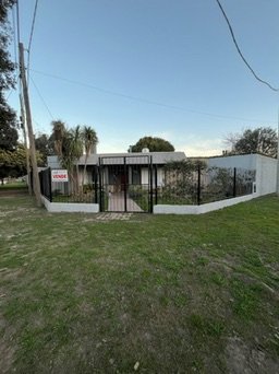 CASA 4 DORMITORIOS EN BANDA NORTE