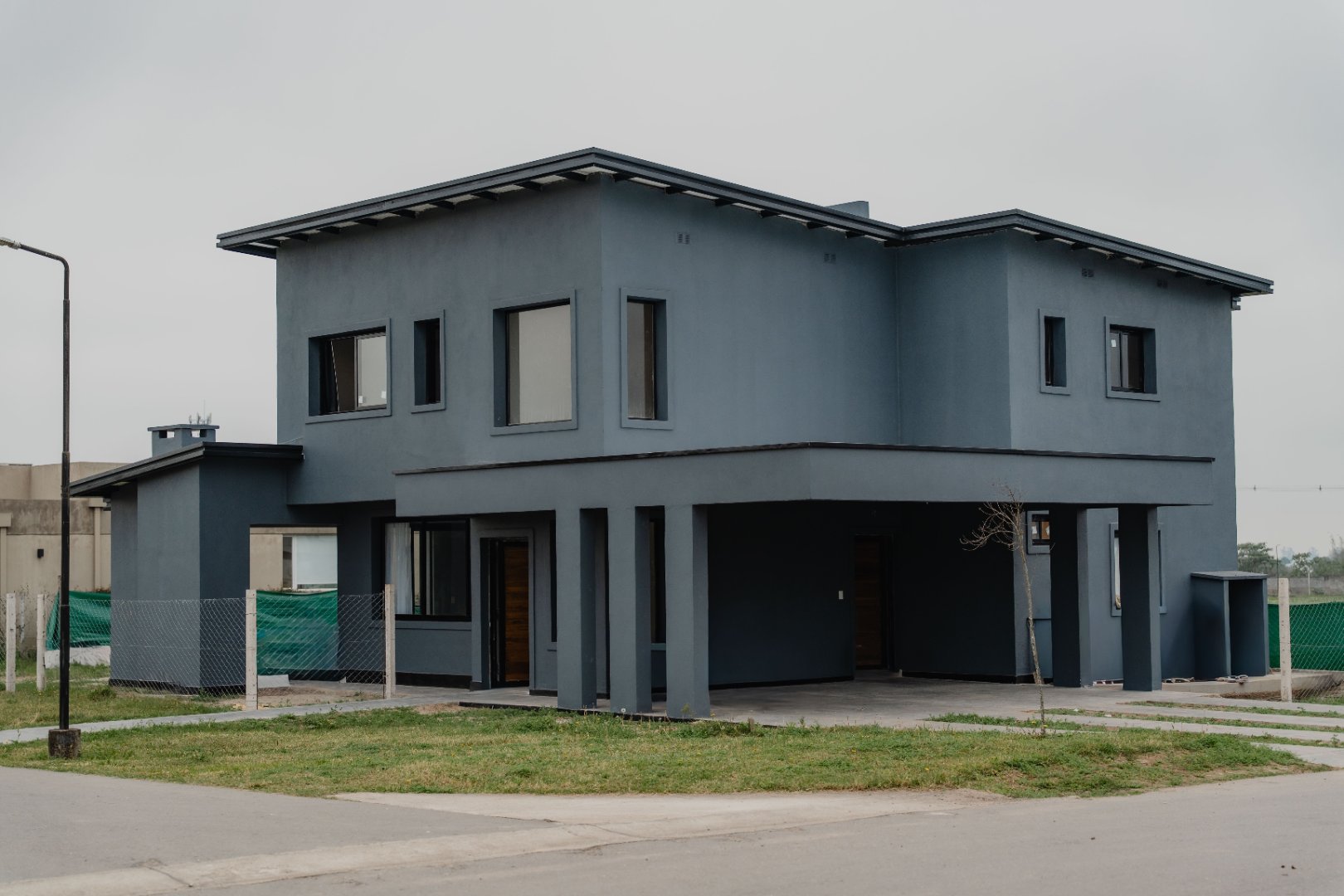 CASA A ESTRENAR EN VENTA – BARRIO PRIVADO LAS CAÑAS 1